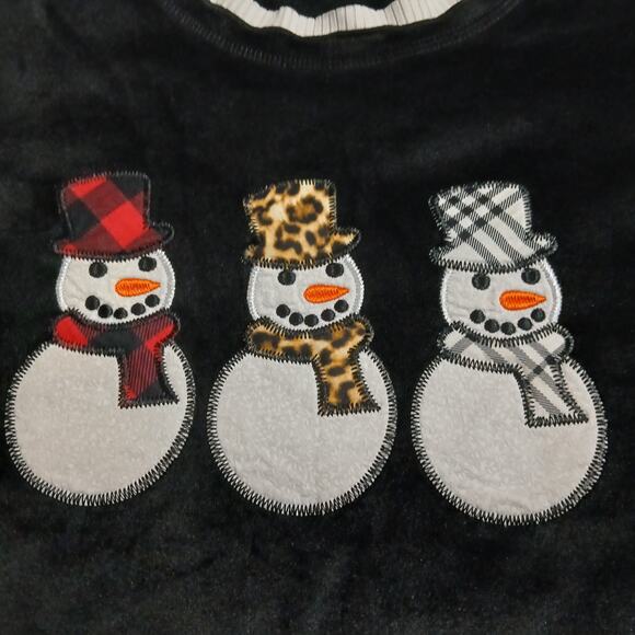 Christmas Top XL Snowmen Black Velour Built in Blouse at Hem & Cuffs Clover+Pine - Picture 5 of 13